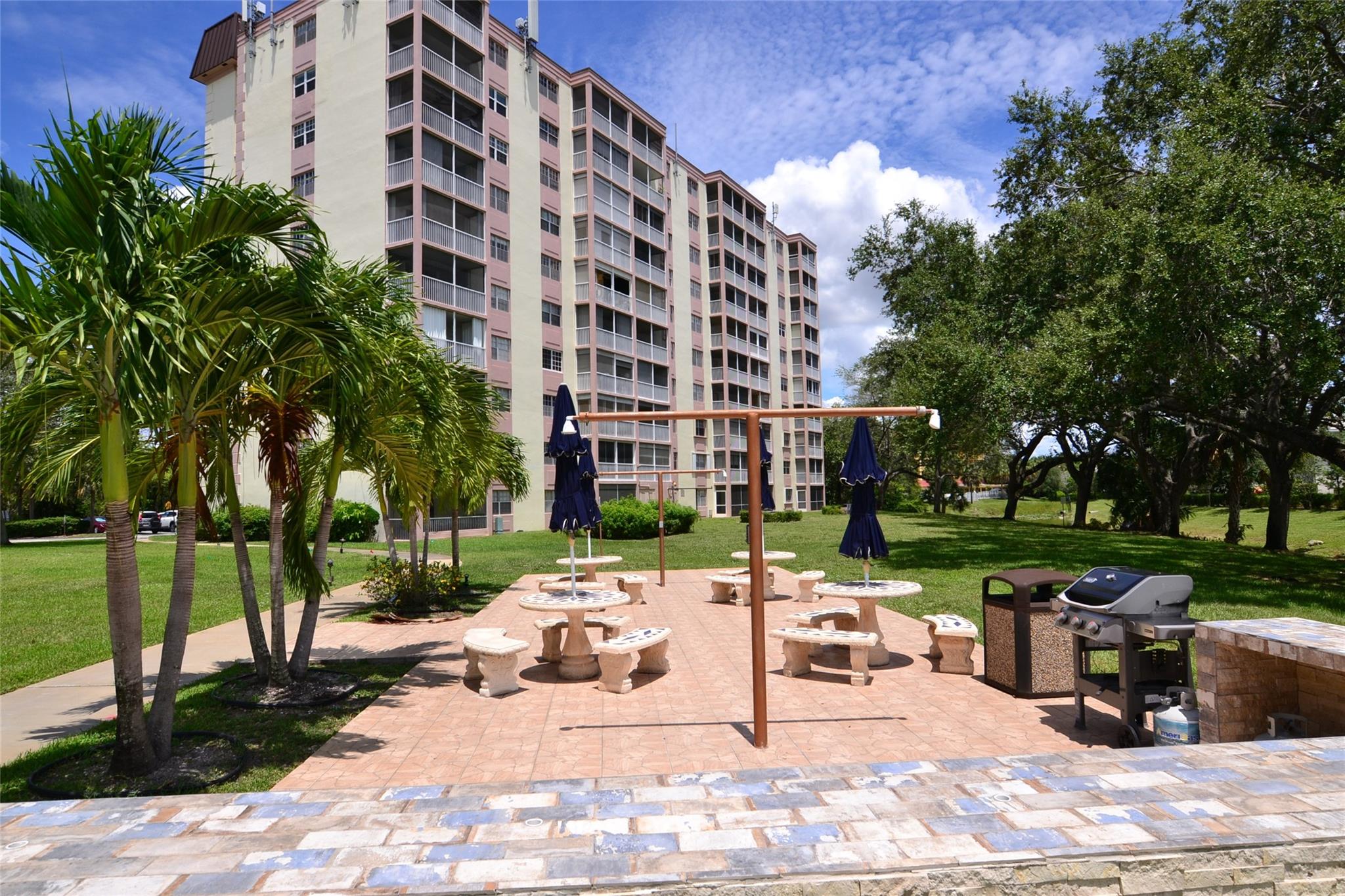 BRIARWOOD - Residential