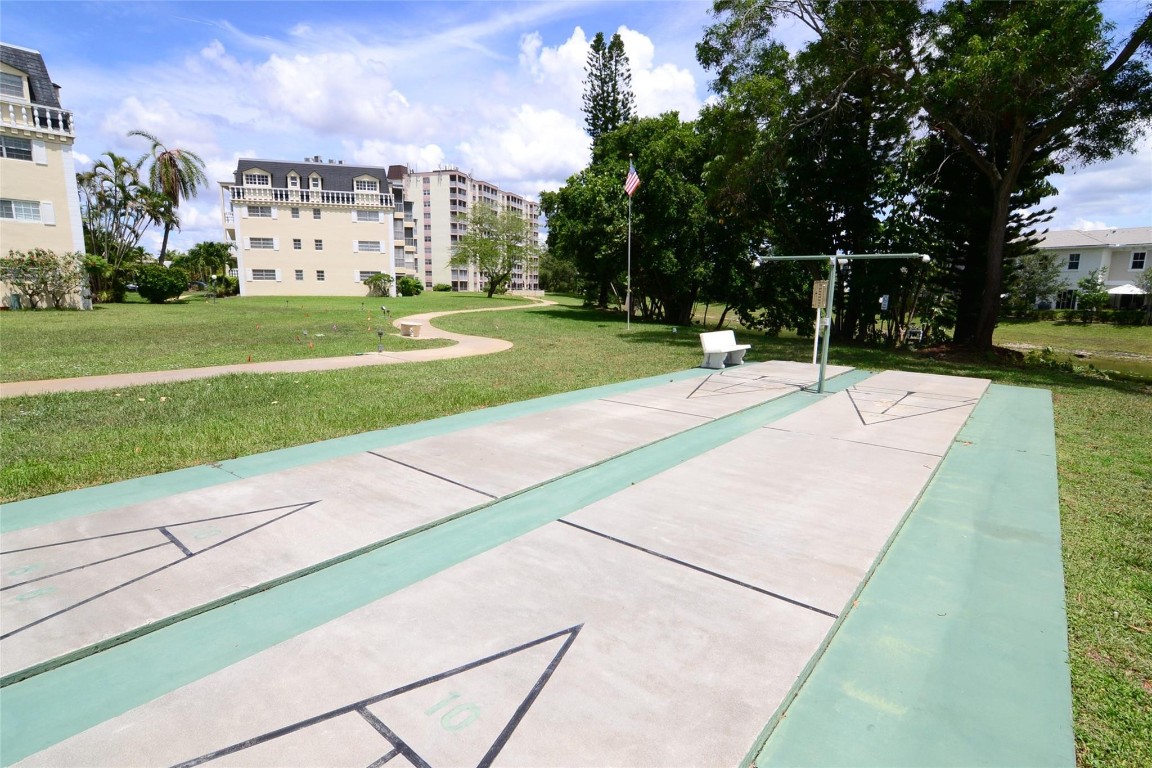 BRIARWOOD - Residential