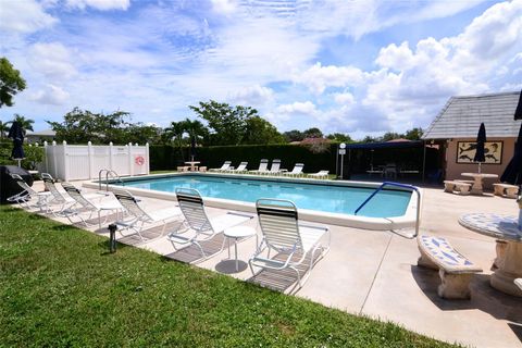 Tiny photo for 3575 Broken Woods Drive #502, Coral Springs, FL 33065 (MLS # F10515507)