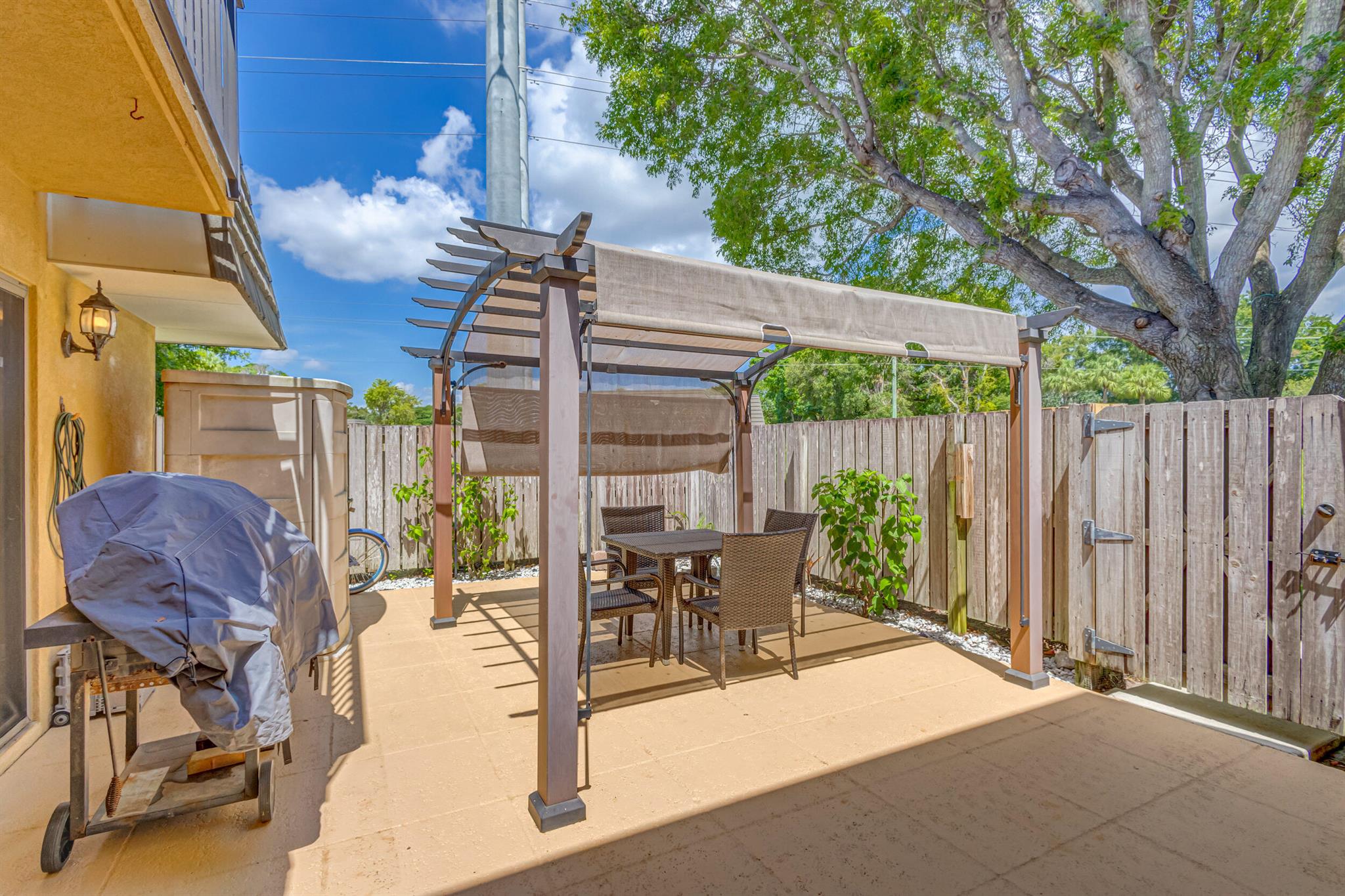 VILLAGE OF SANDALWOOD LAKES - Residential