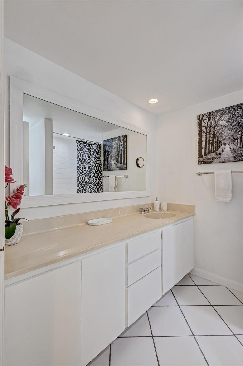 VILLAGE OF SANDALWOOD LAKES - Residential