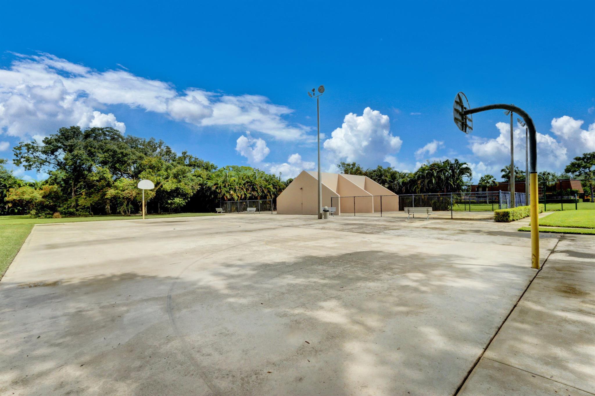 VILLAGE OF SANDALWOOD LAKES - Residential