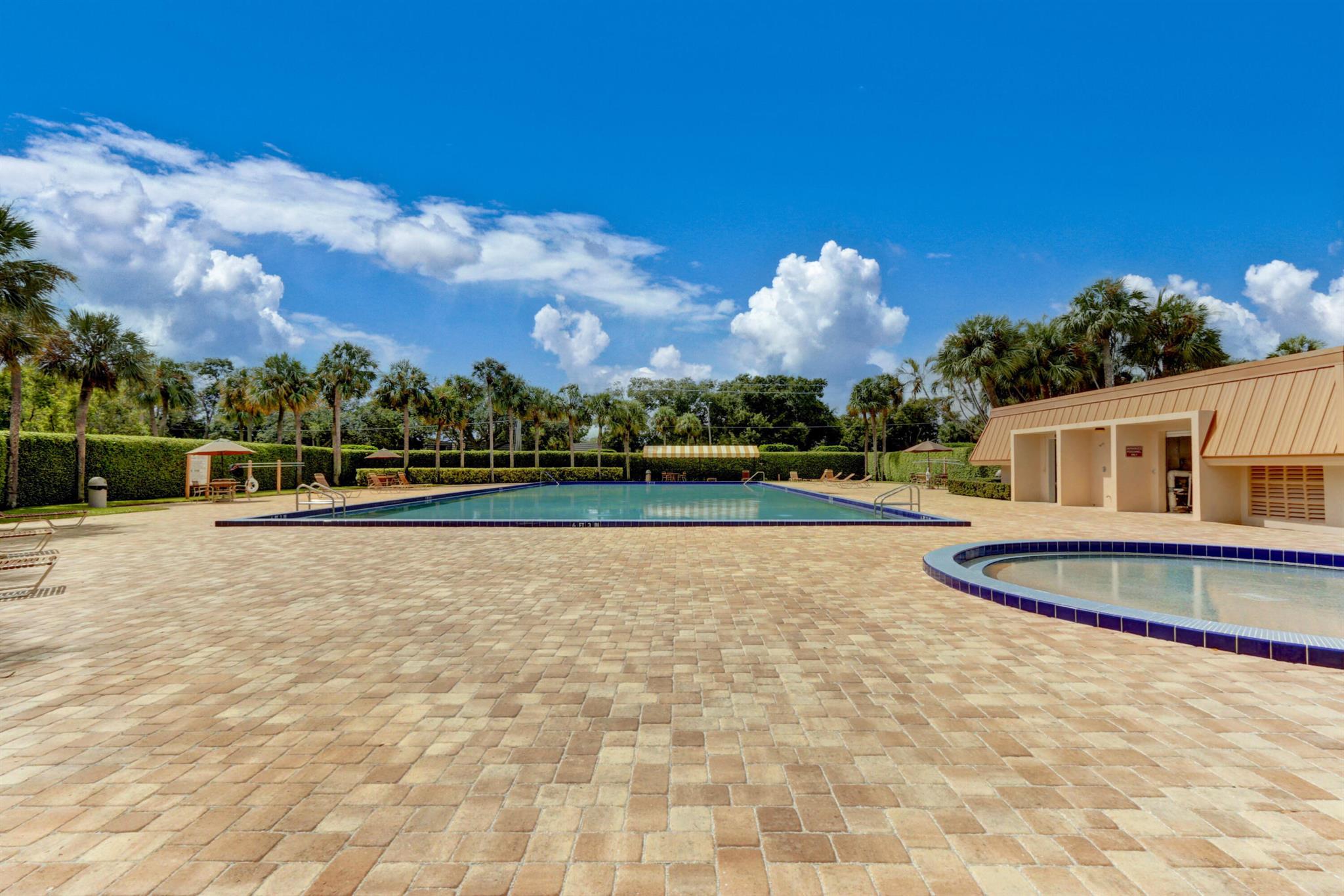 VILLAGE OF SANDALWOOD LAKES - Residential