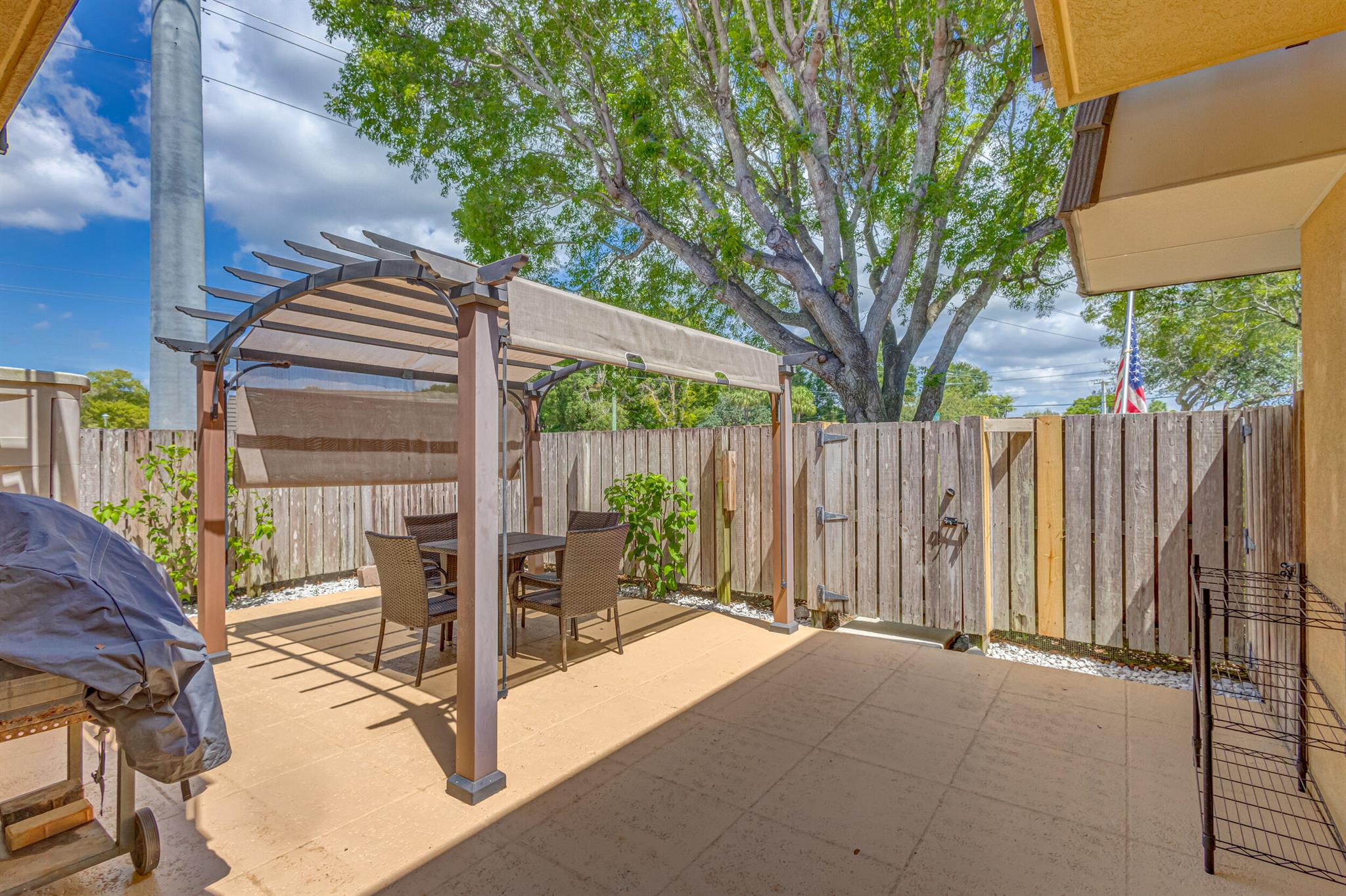 VILLAGE OF SANDALWOOD LAKES - Residential