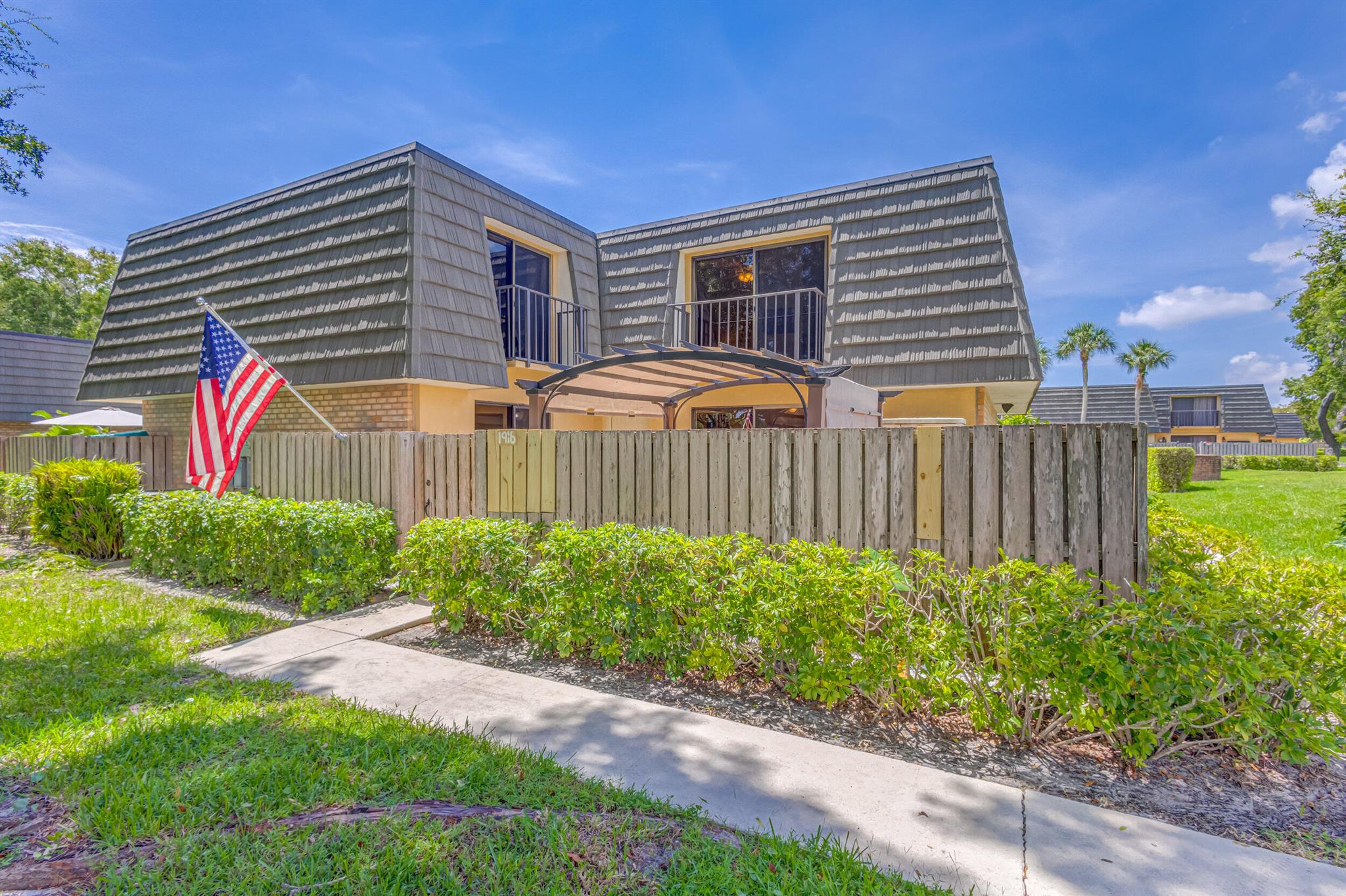 VILLAGE OF SANDALWOOD LAKES - Residential