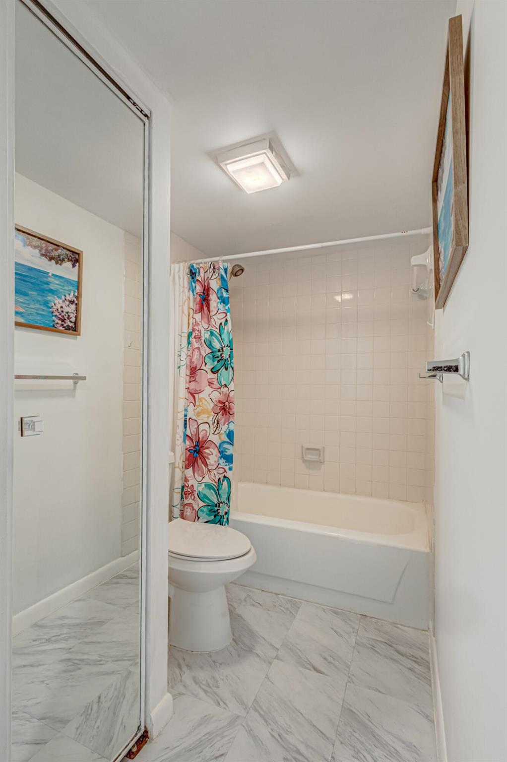 VILLAGE OF SANDALWOOD LAKES - Residential