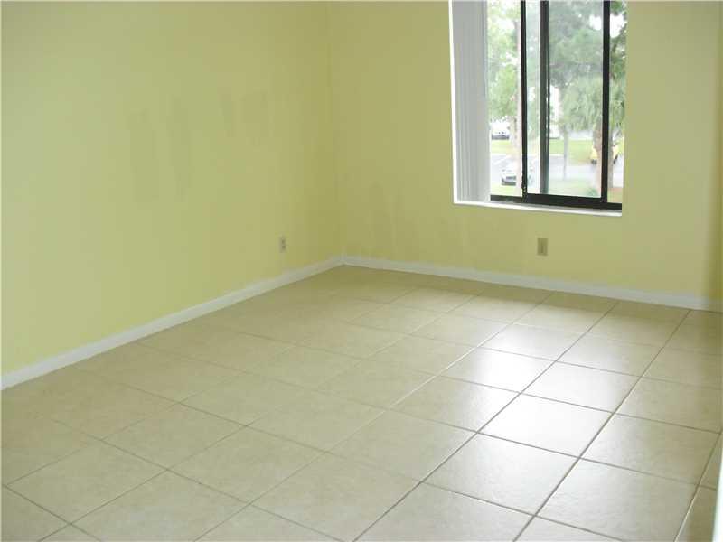 PALM CLUB WEST - Residential Lease