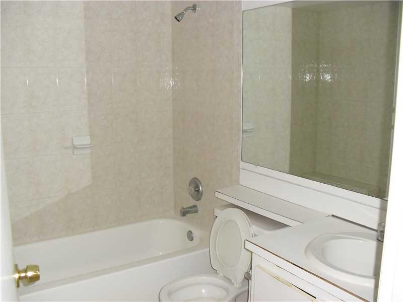 PALM CLUB WEST - Residential Lease