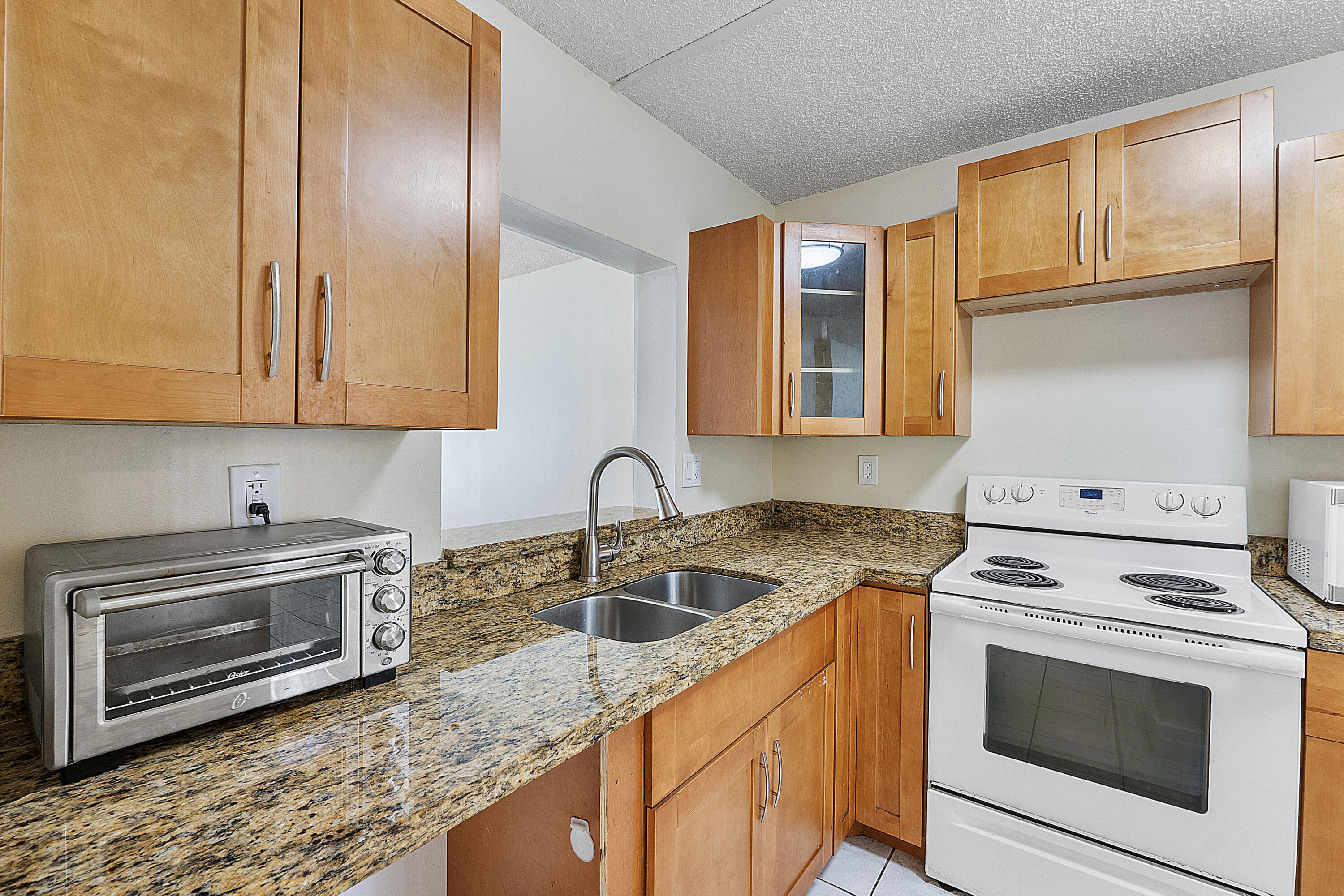 MIRA LAGO CONDO - Residential