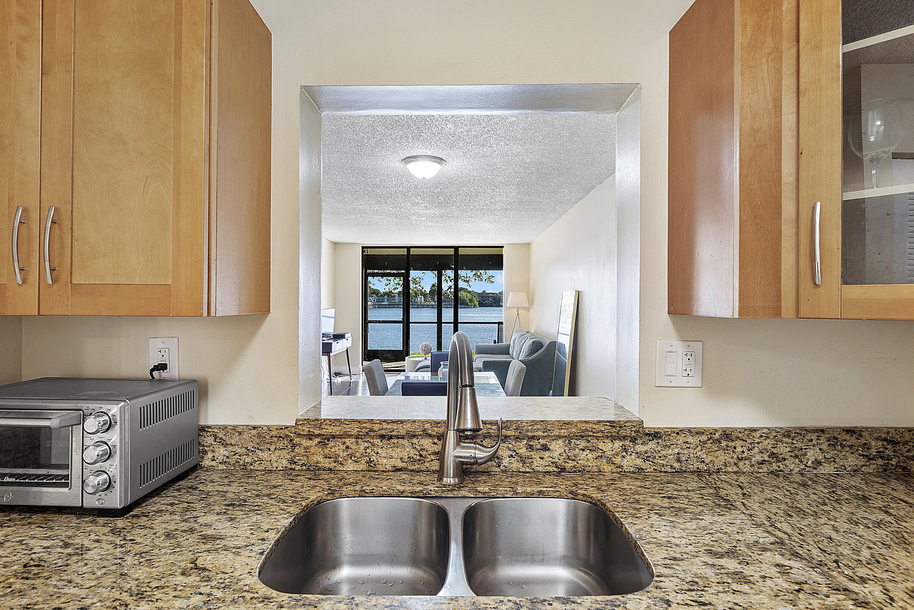 MIRA LAGO CONDO - Residential