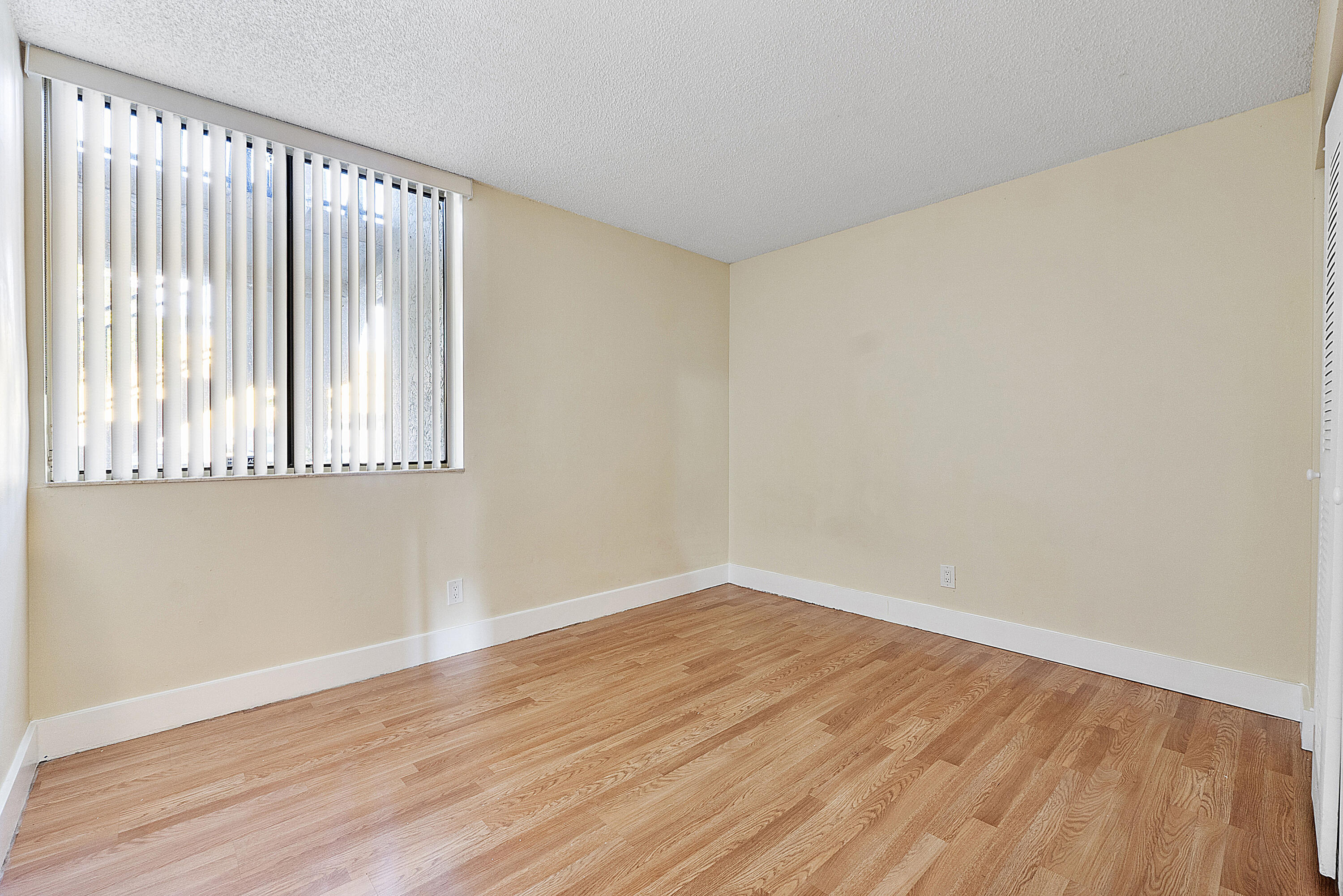 MIRA LAGO CONDO - Residential
