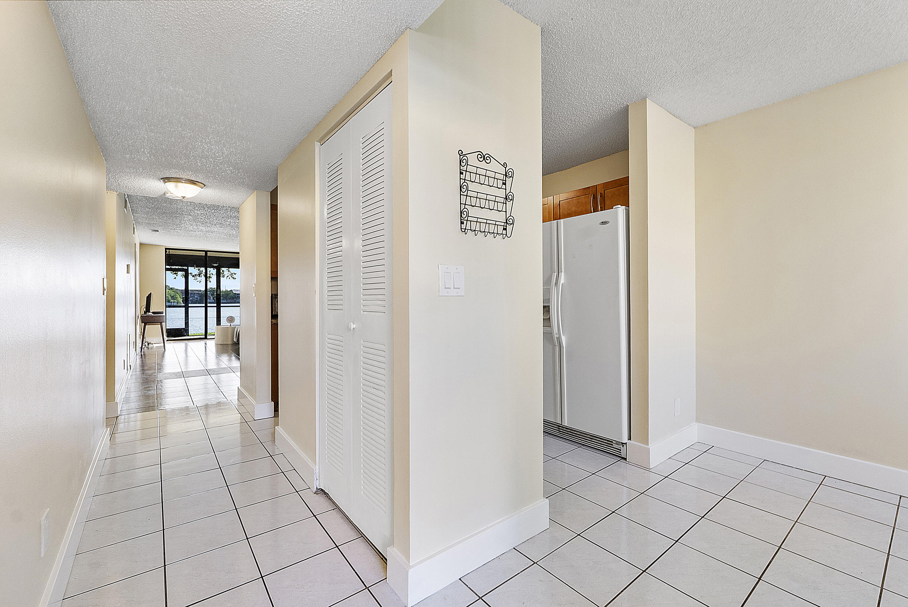 MIRA LAGO CONDO - Residential