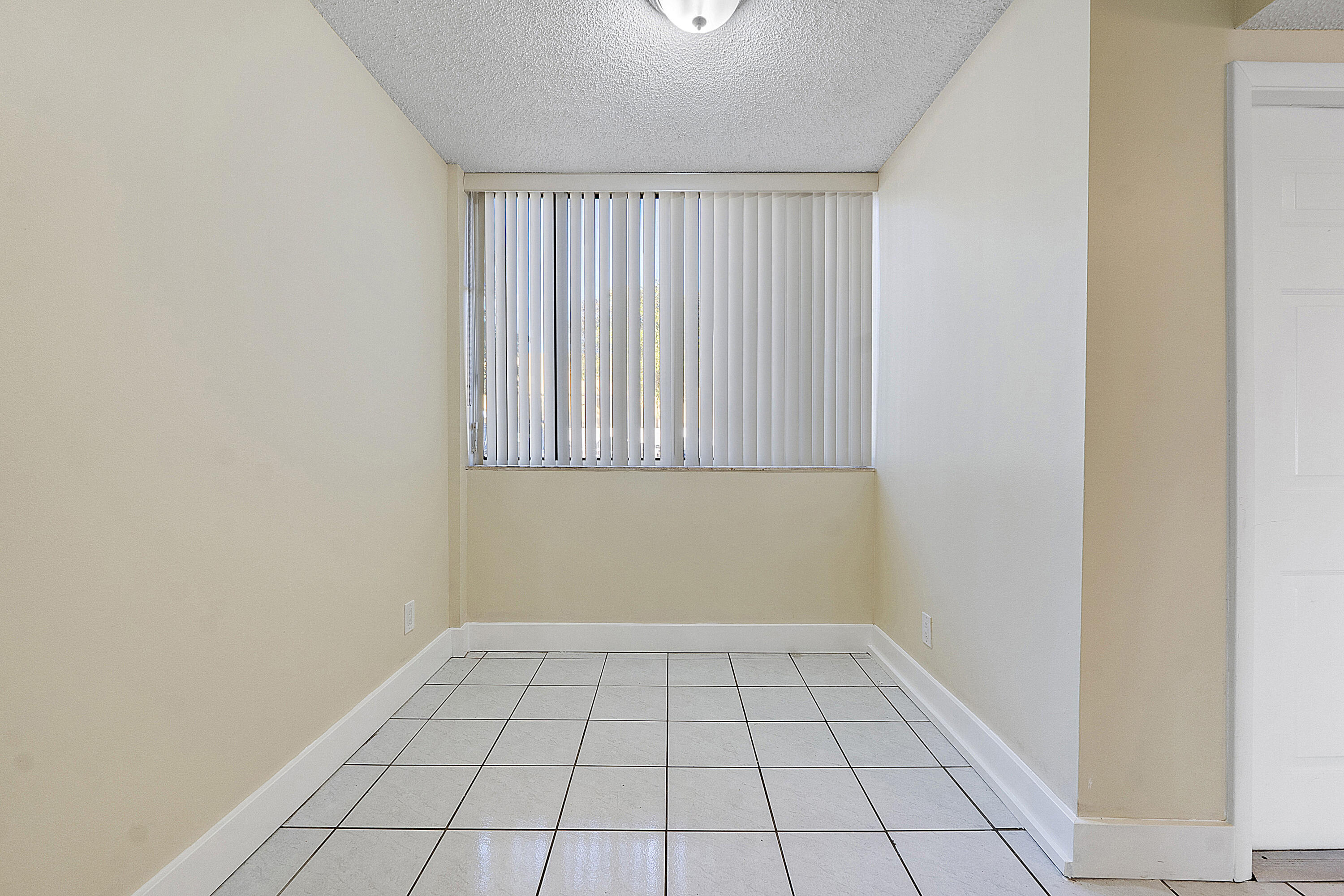 MIRA LAGO CONDO - Residential