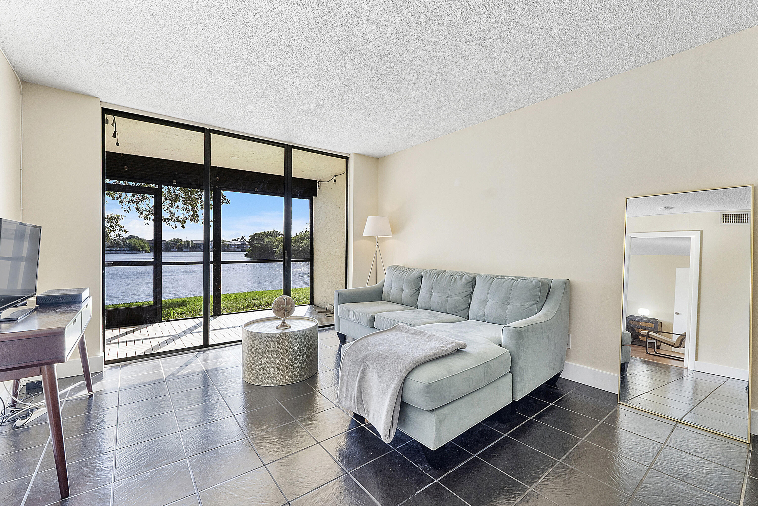 MIRA LAGO CONDO - Residential