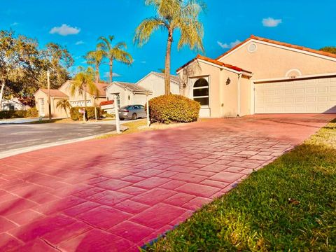 104 Rosewood Lane Lake Worth FL 33463