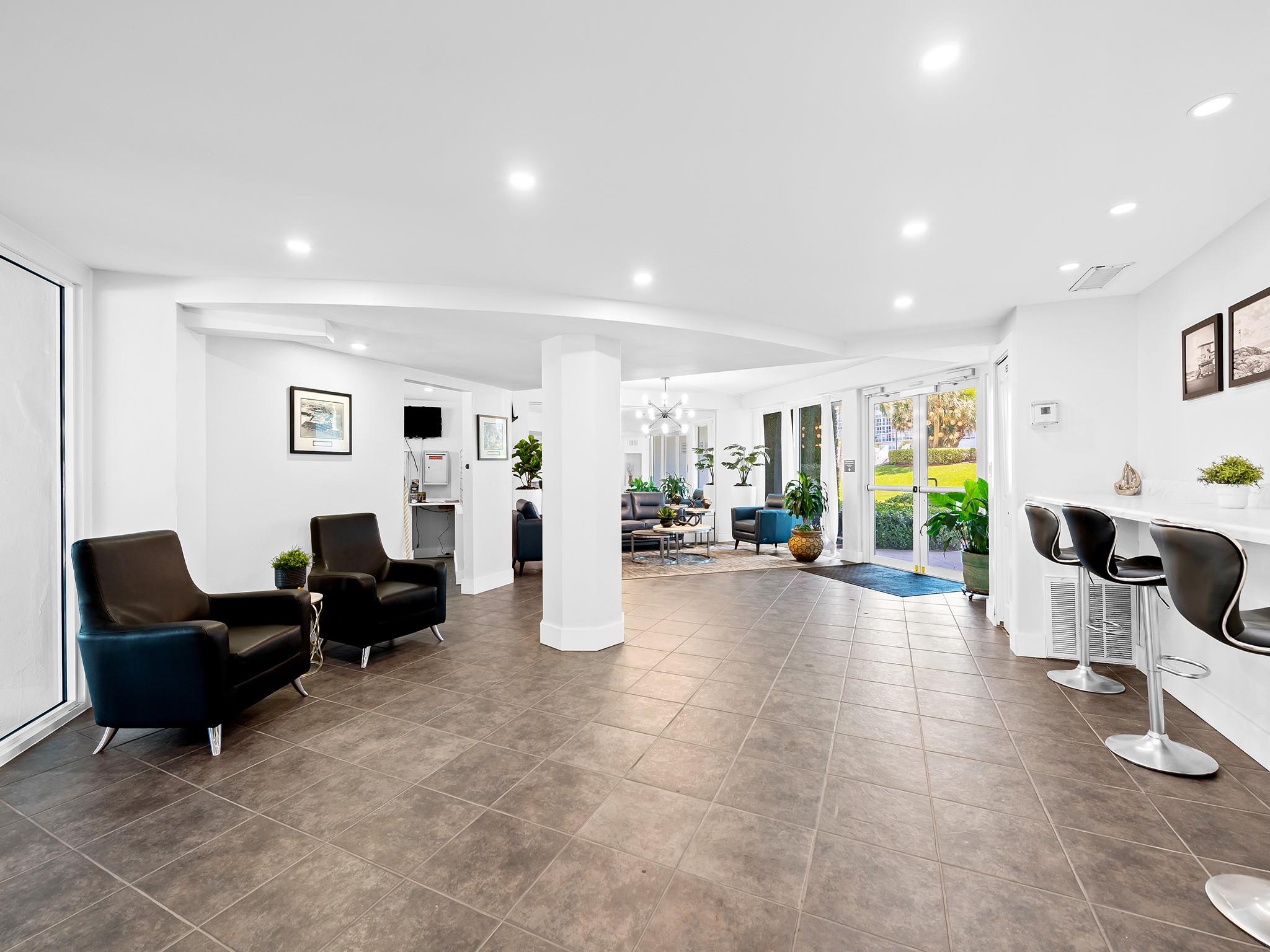 Breakwater Towers - Residential