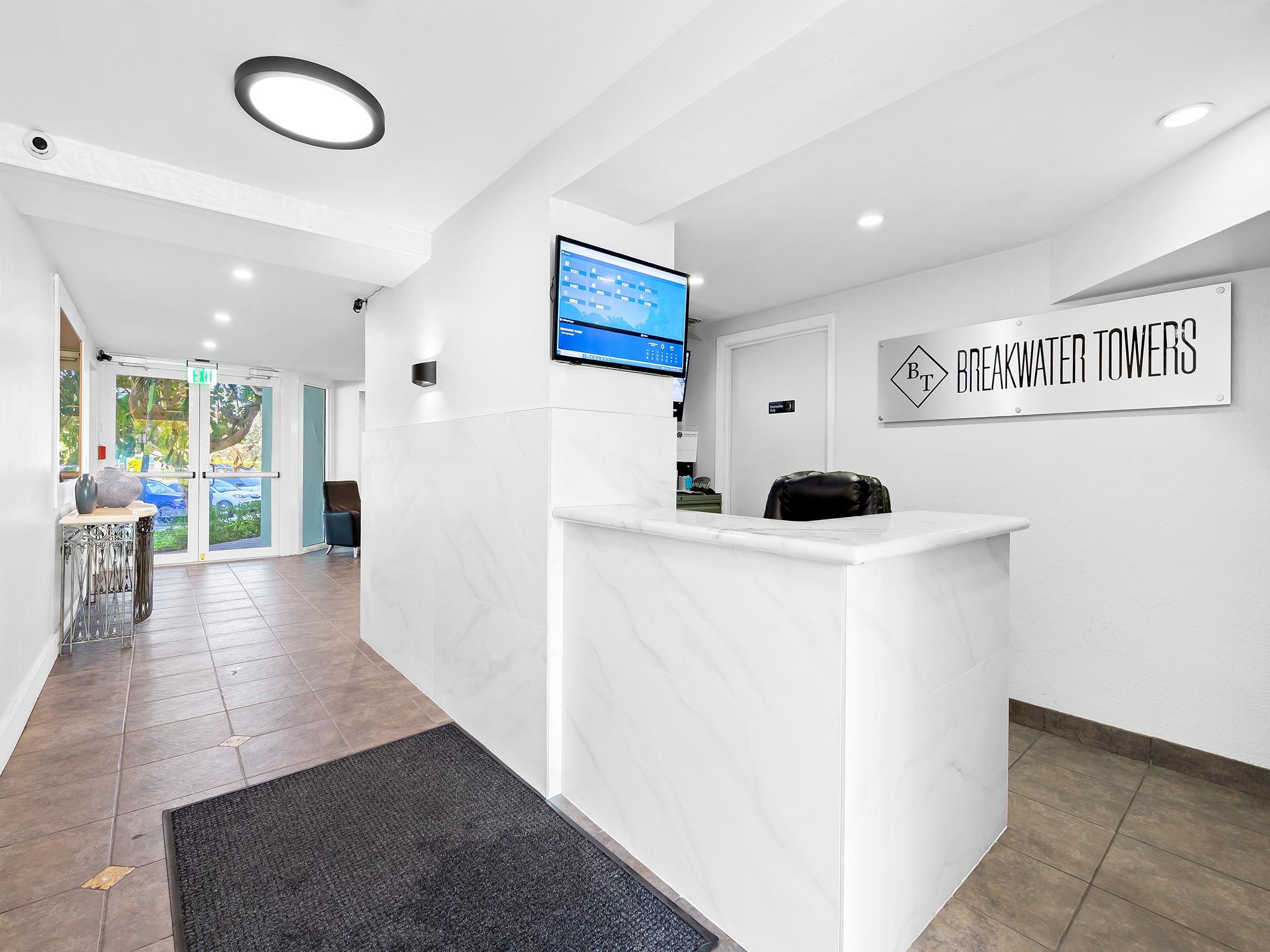 Breakwater Towers - Residential