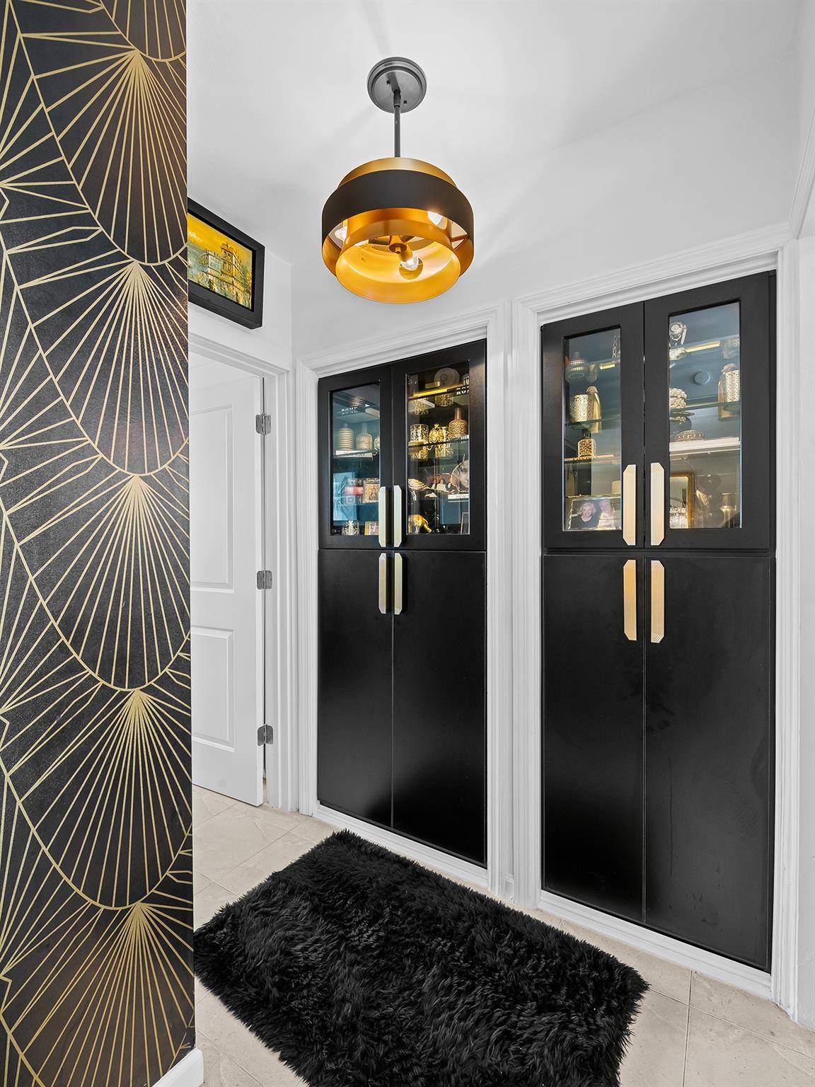 Breakwater Towers - Residential