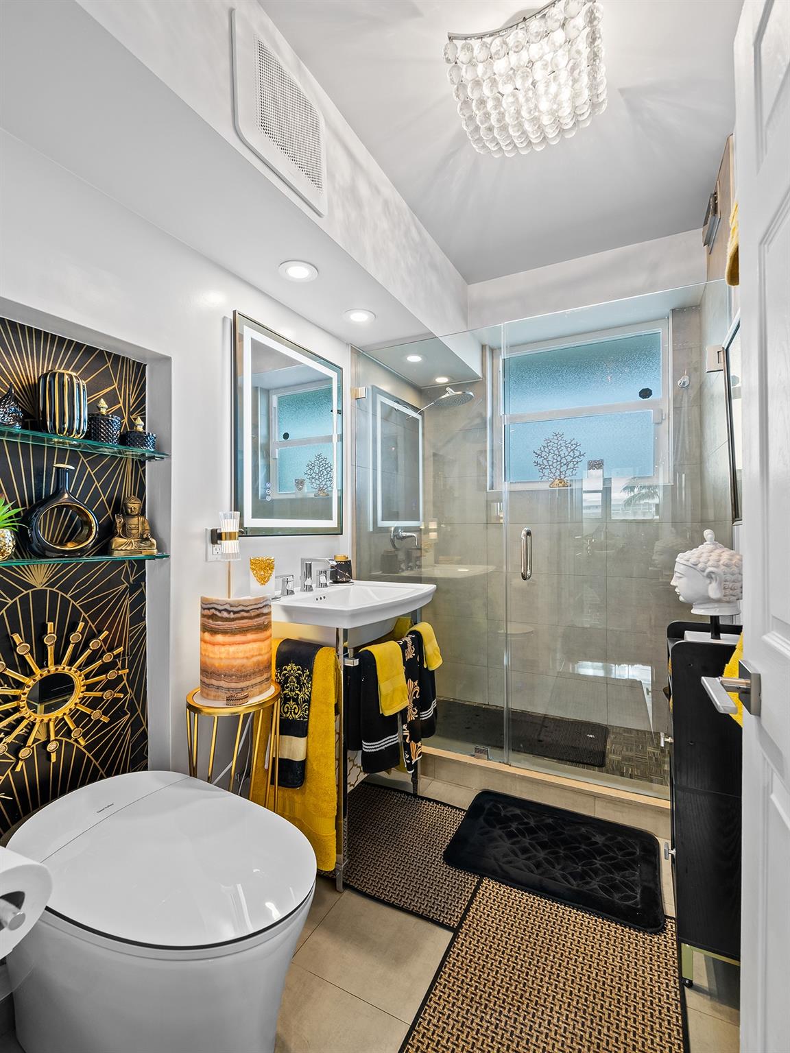 Breakwater Towers - Residential