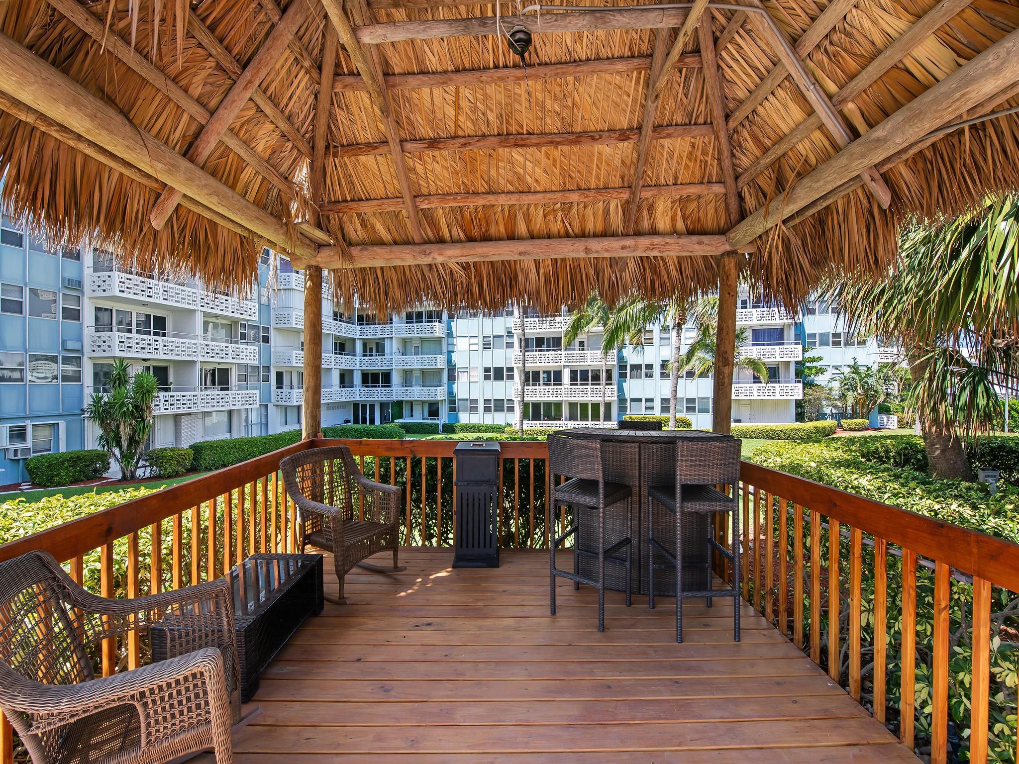 Breakwater Towers - Residential