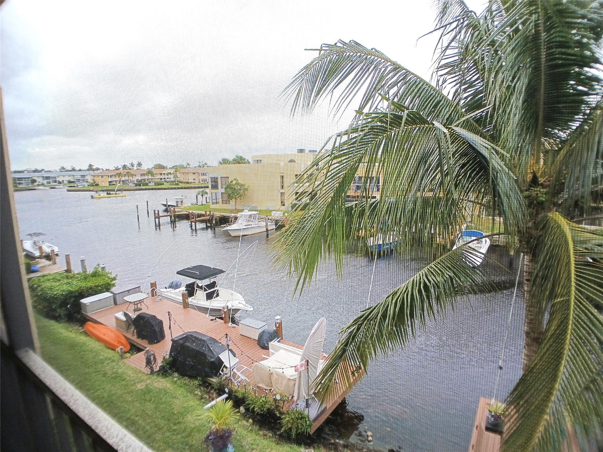 Island Club - Residential