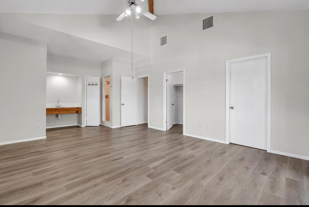 ROCKY POINT ESTATES - Residential