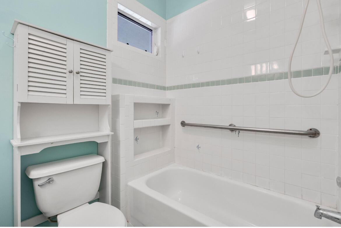 ROCKY POINT ESTATES - Residential