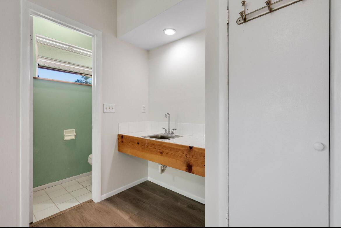 ROCKY POINT ESTATES - Residential