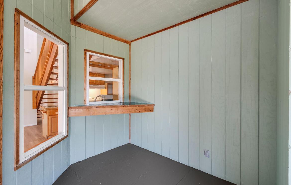 ROCKY POINT ESTATES - Residential