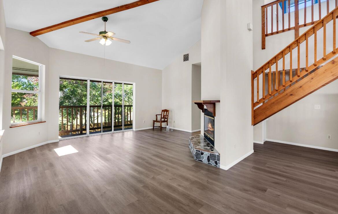 ROCKY POINT ESTATES - Residential