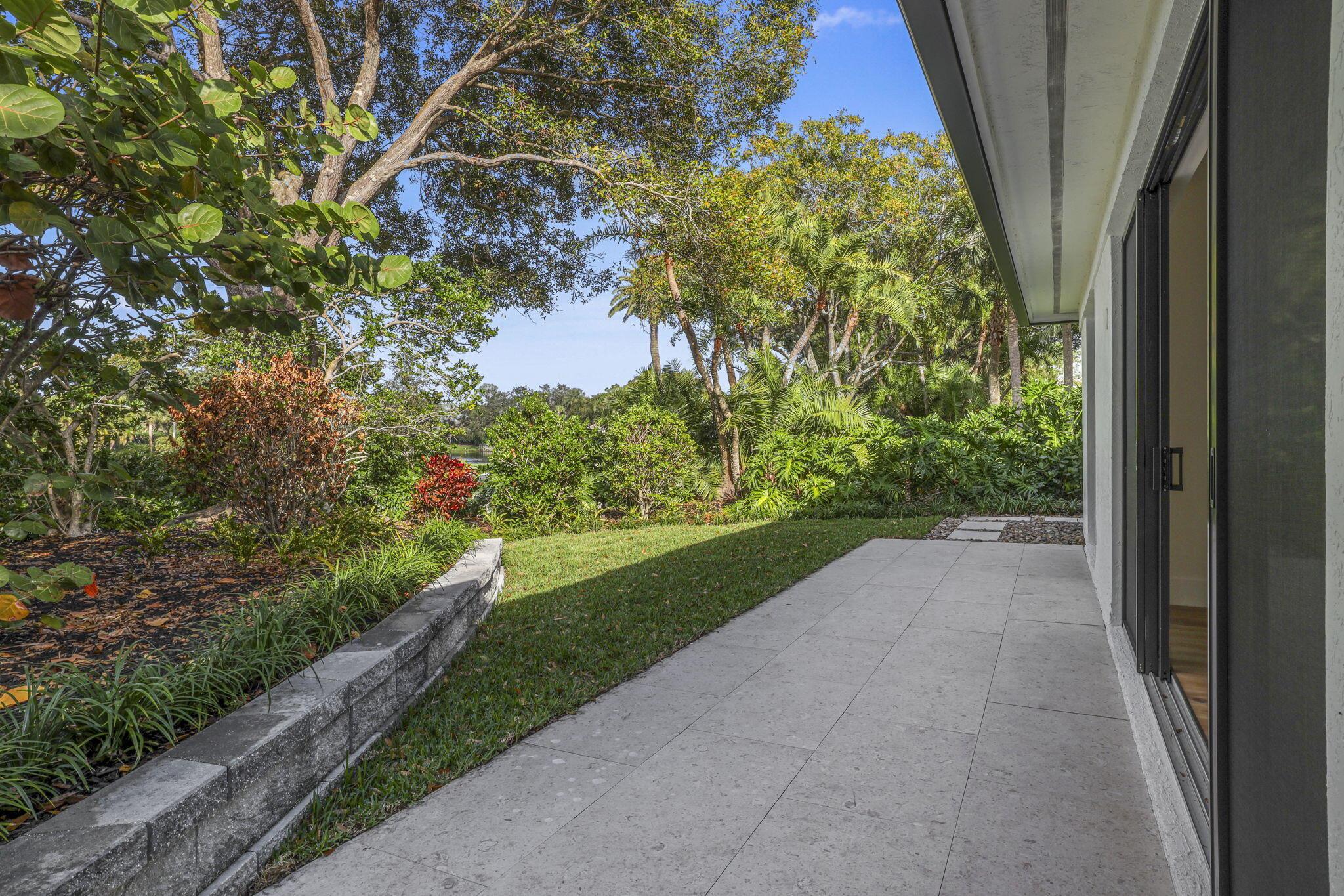 LOXAHATCHEE CLUB AT MAPLE - Residential