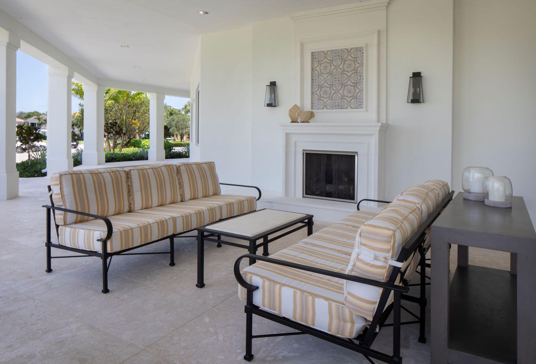 LOXAHATCHEE CLUB AT MAPLE - Residential