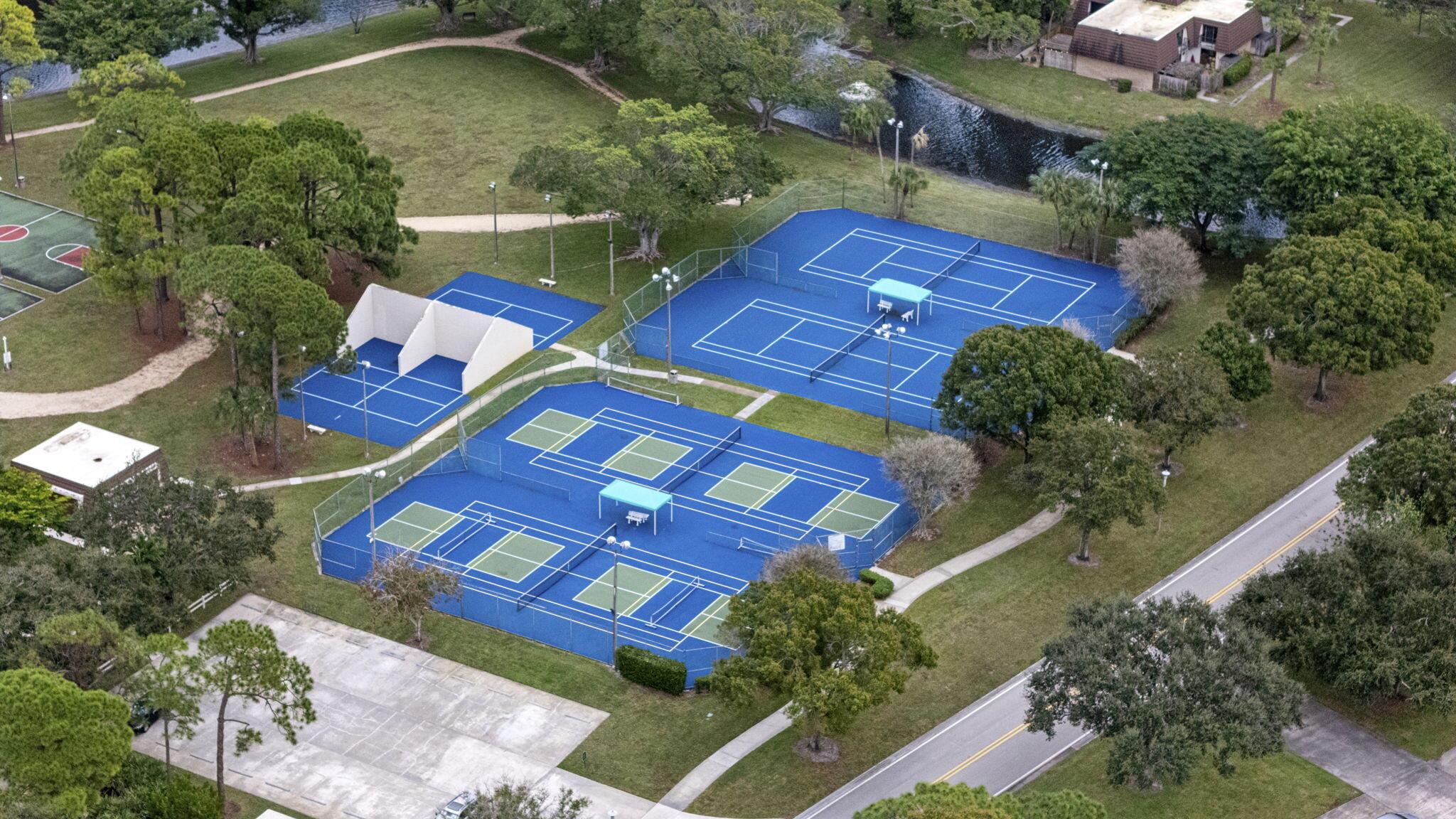 GARDEN LAKES AND GARDEN S - Residential