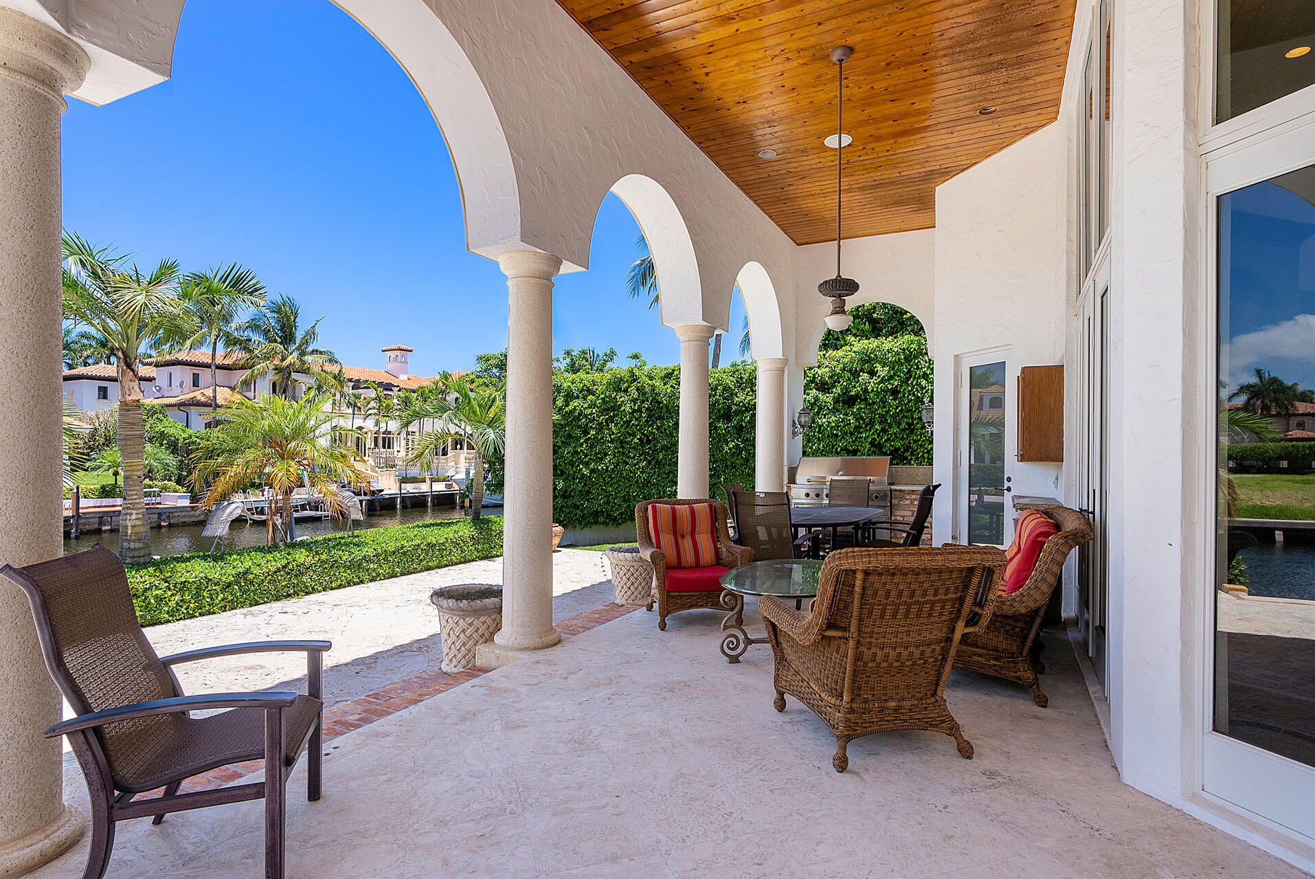 ROYAL PALM YACHT & COUNTRY CLUB - Residential