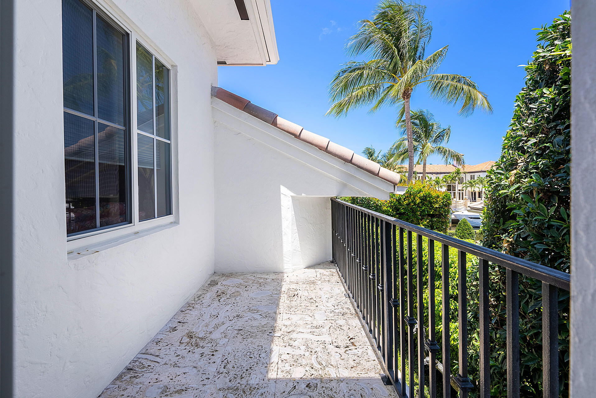 ROYAL PALM YACHT & COUNTRY CLUB - Residential