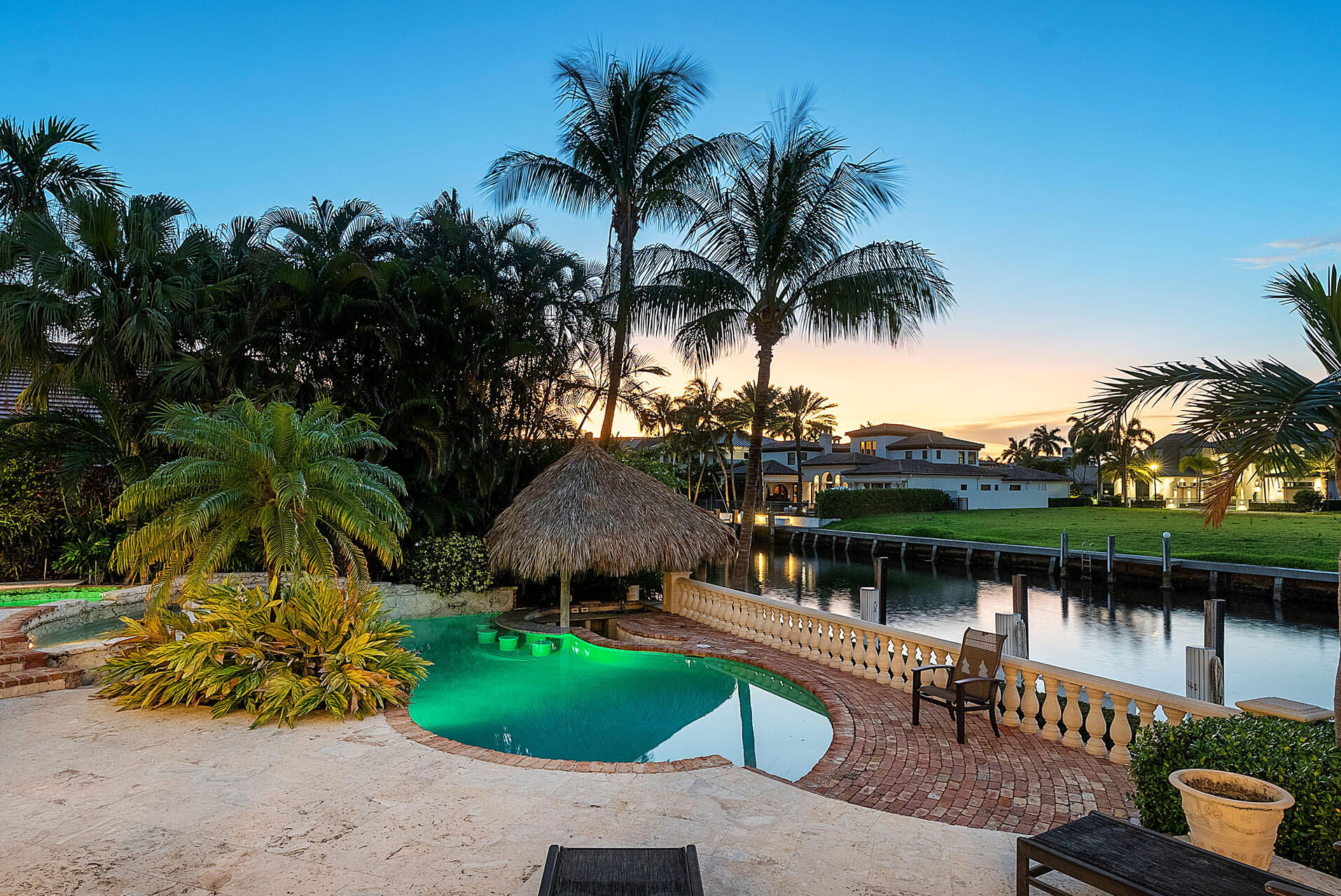 ROYAL PALM YACHT & COUNTRY CLUB - Residential