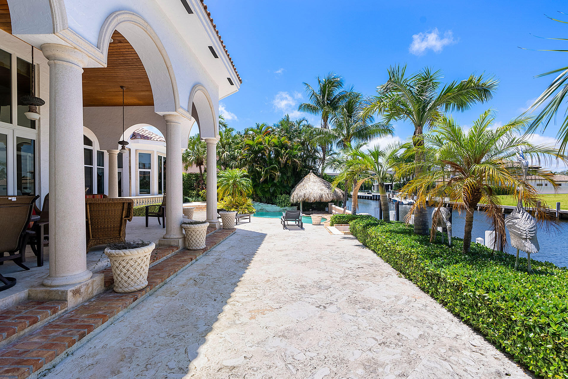 ROYAL PALM YACHT & COUNTRY CLUB - Residential