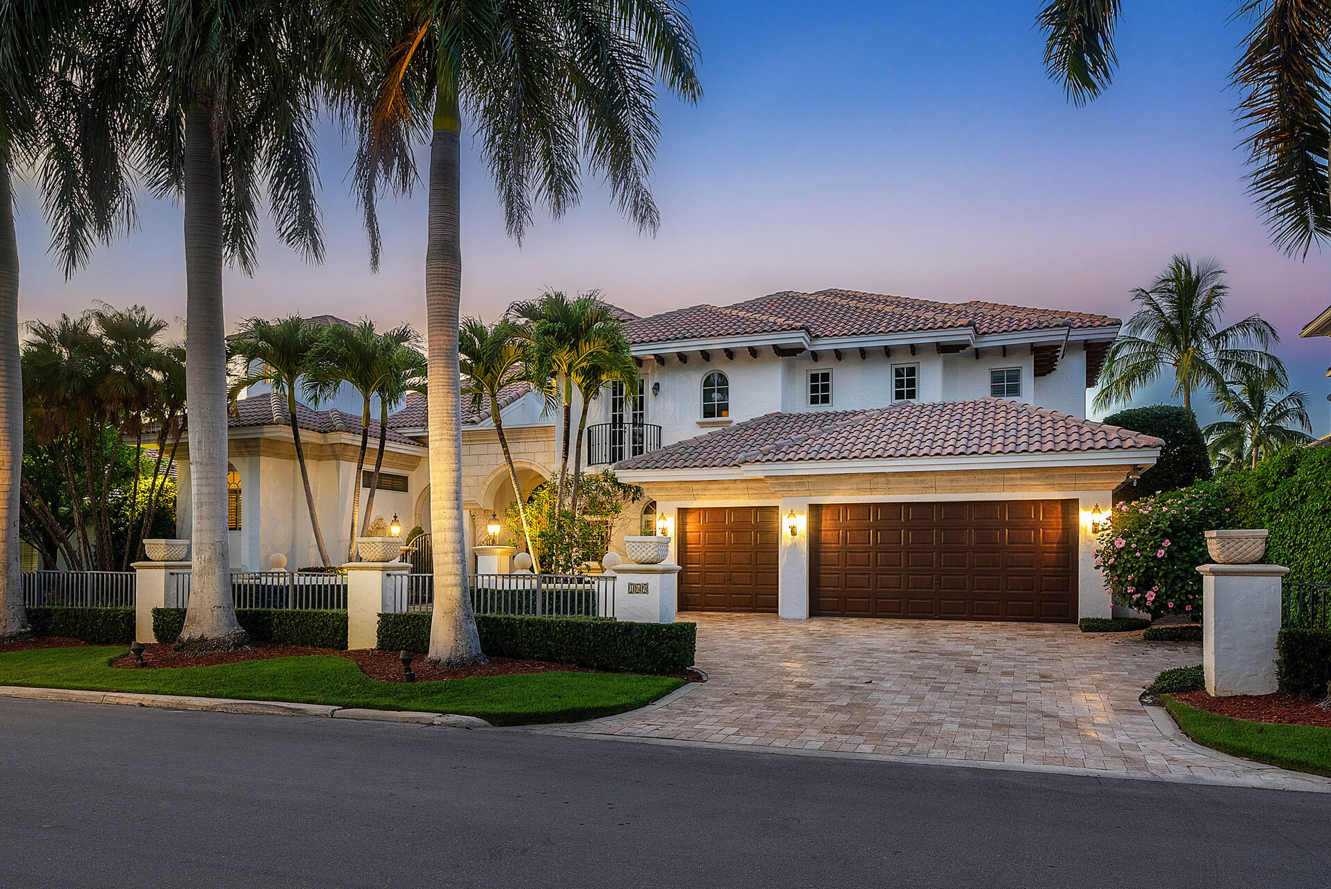 ROYAL PALM YACHT & COUNTRY CLUB - Residential