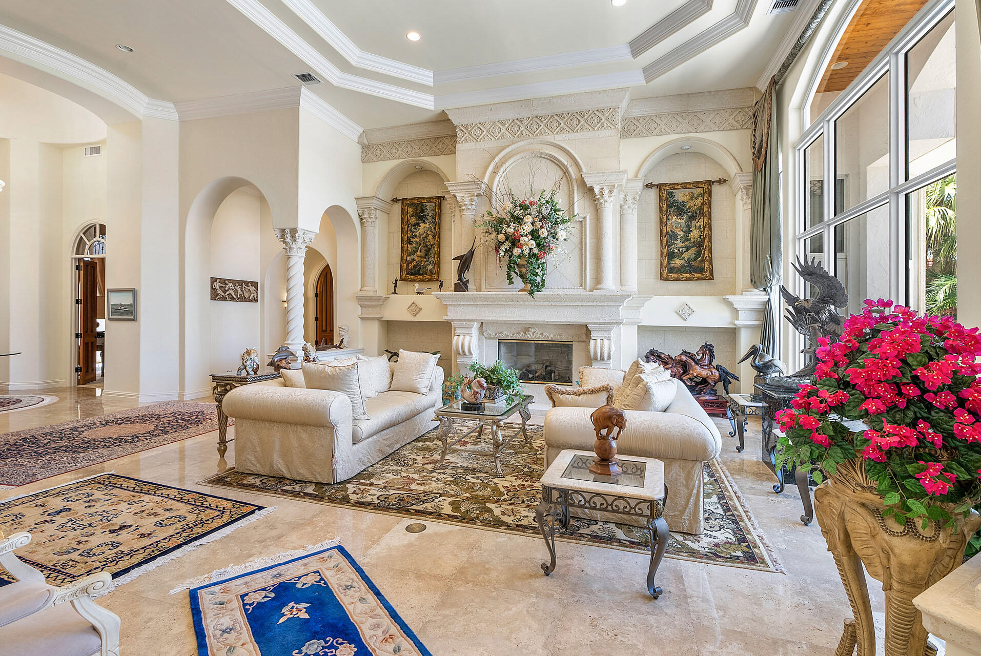 ROYAL PALM YACHT & COUNTRY CLUB - Residential