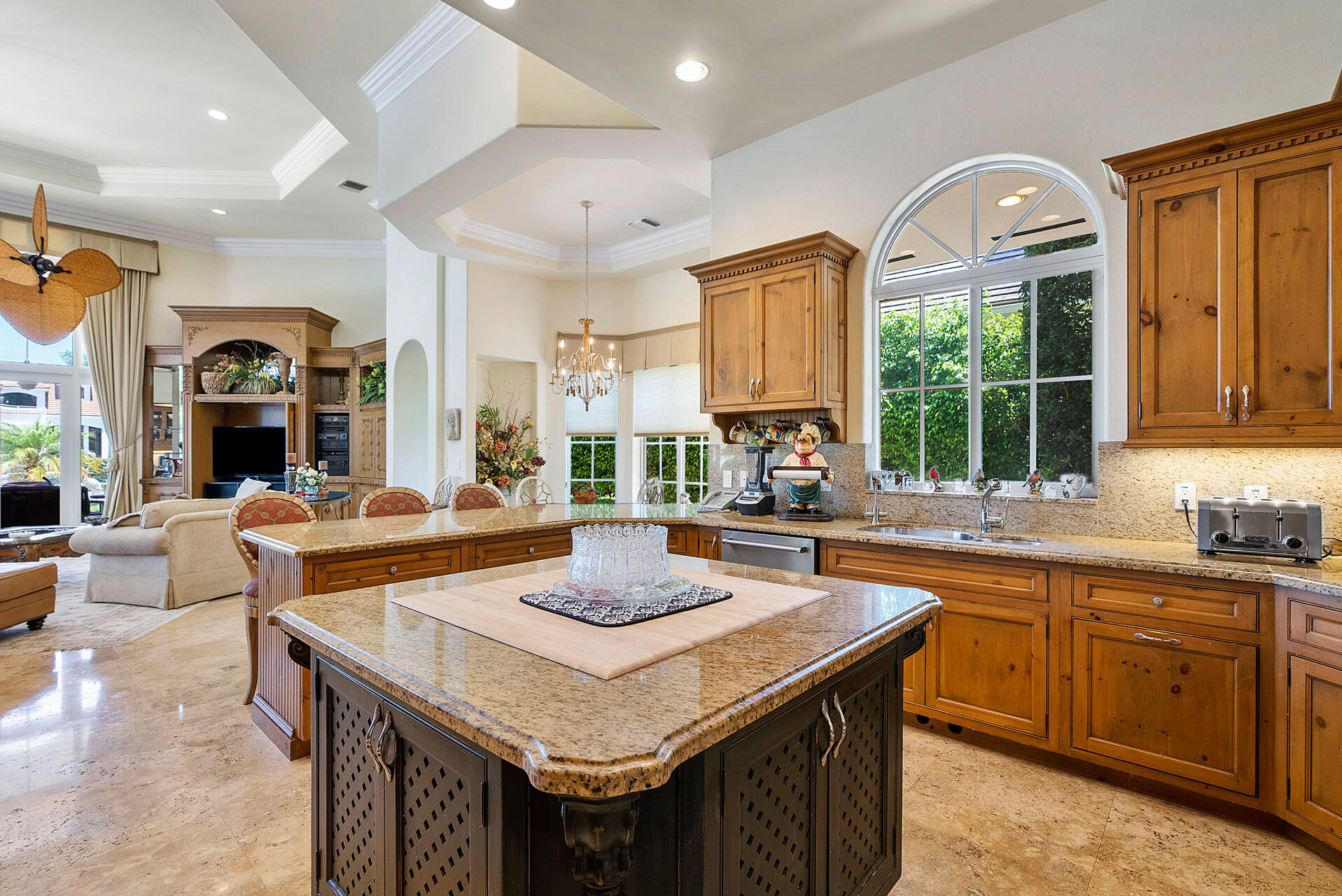 ROYAL PALM YACHT & COUNTRY CLUB - Residential