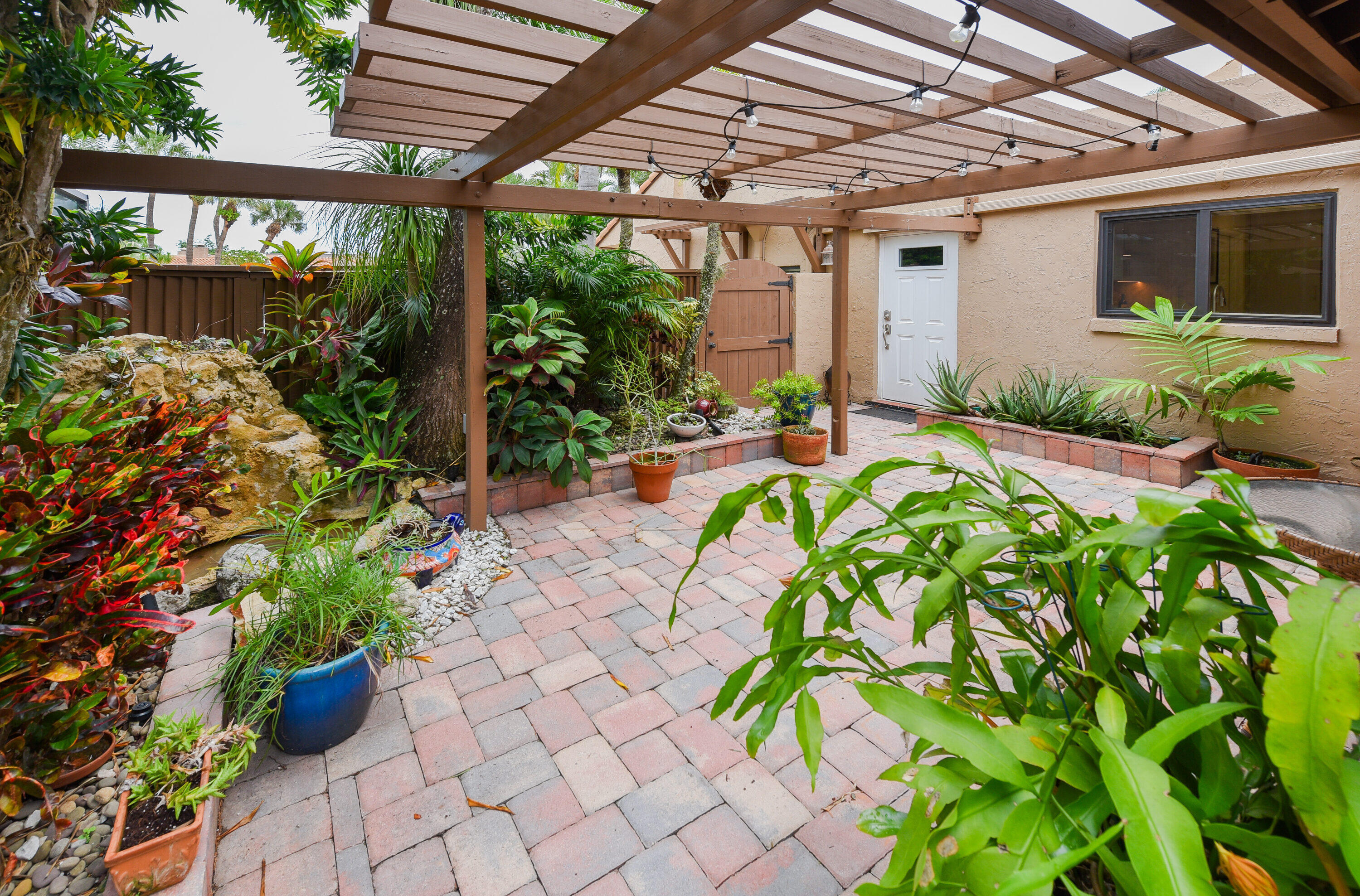 PATIOS DEL MAR II - Residential