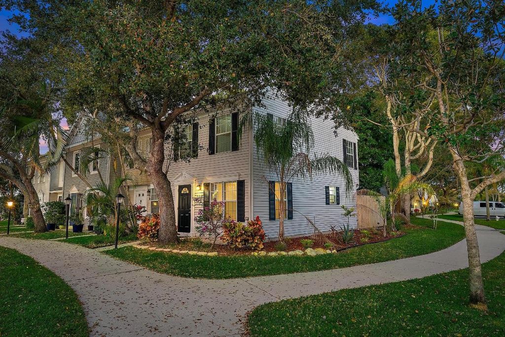 Photo of 301 Georgian Park Drive, Jupiter, FL 33458 (MLS # R11092595)