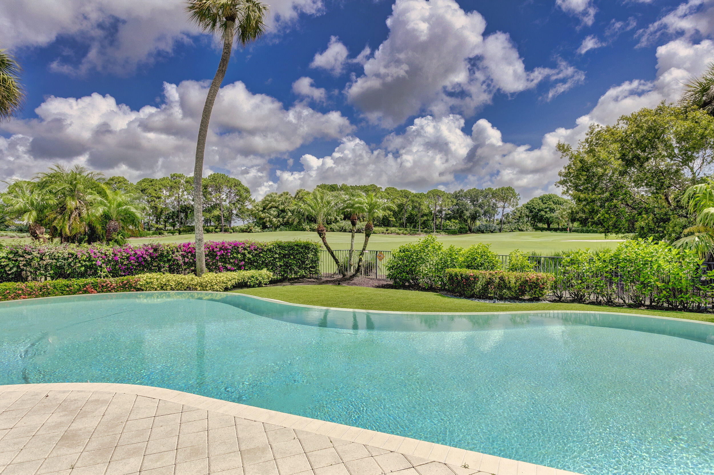 MIRASOL CAPRI - Residential