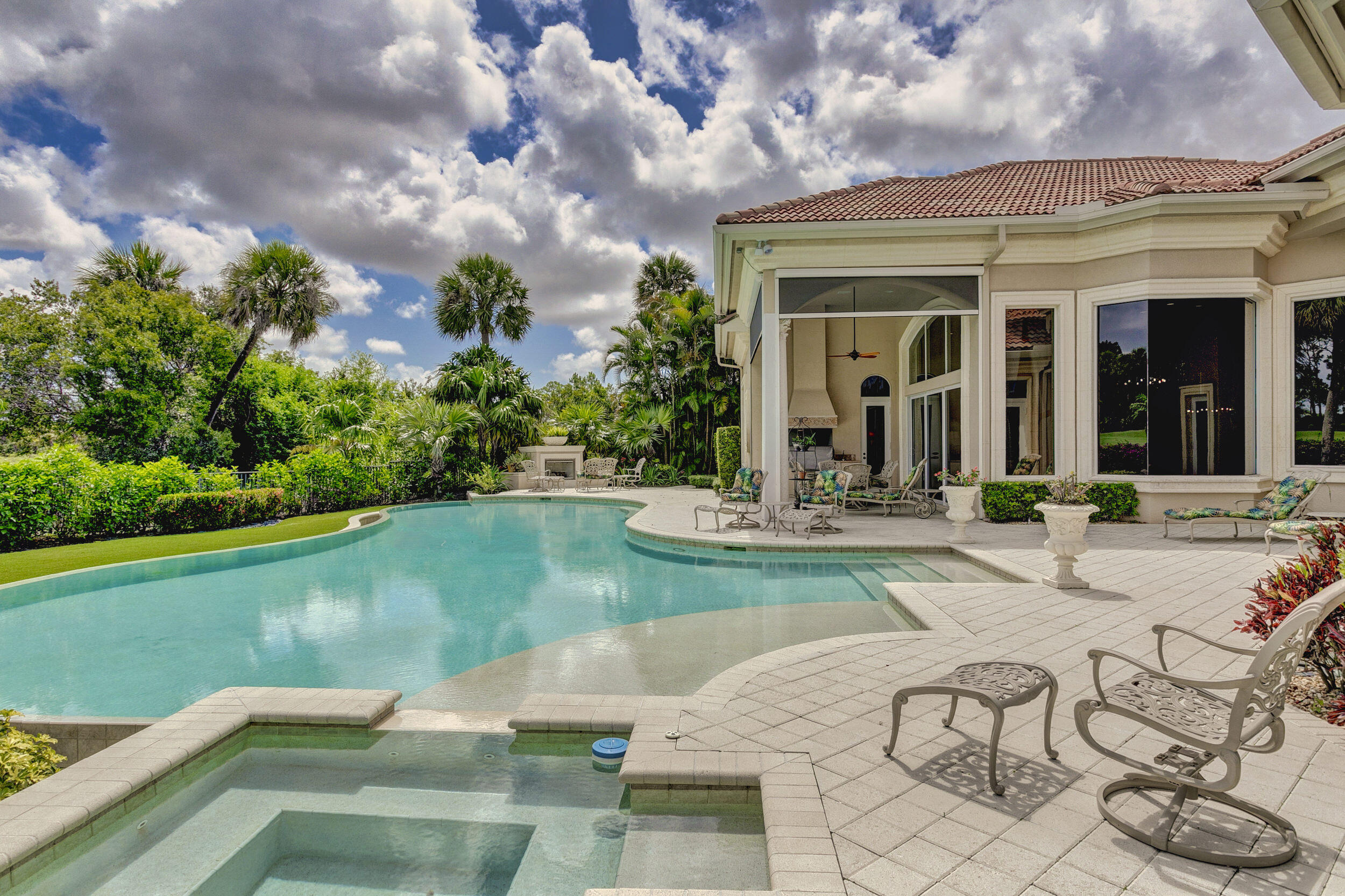 MIRASOL CAPRI - Residential