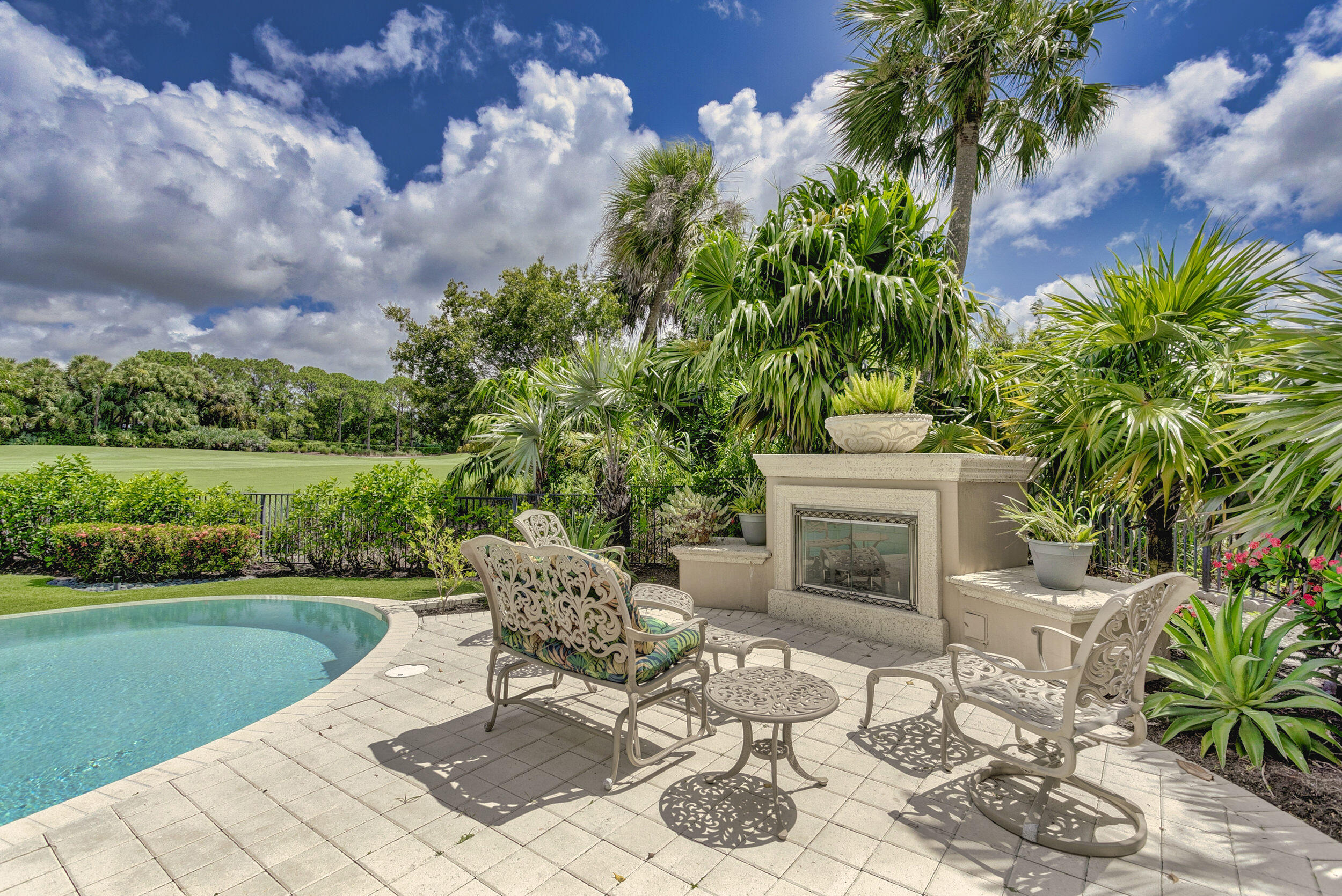 MIRASOL CAPRI - Residential