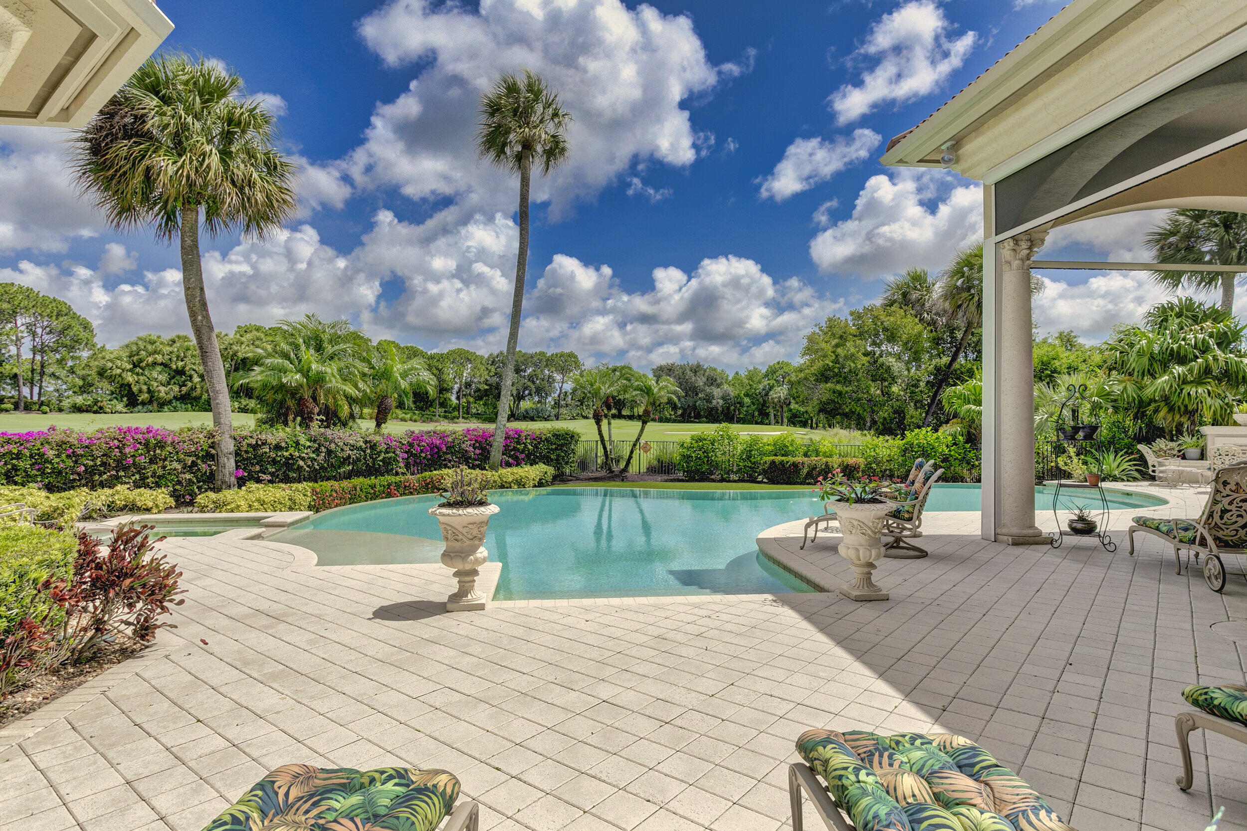 MIRASOL CAPRI - Residential