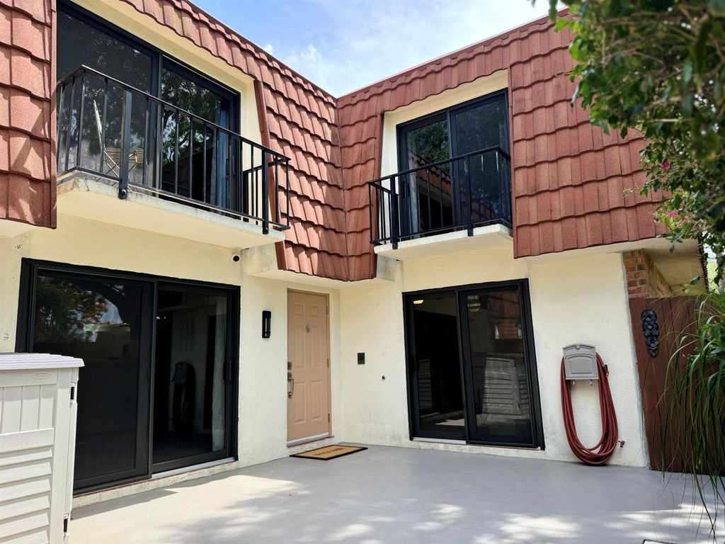 Photo of 3400 Spanish Wells Drive #52-C, Delray Beach, FL 33445 (MLS # R11111071)