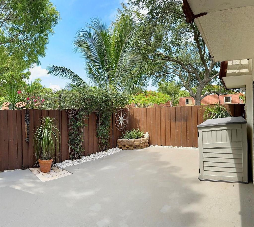 Photo of 3400 Spanish Wells Drive #52-C, Delray Beach, FL 33445 (MLS # R11111071)