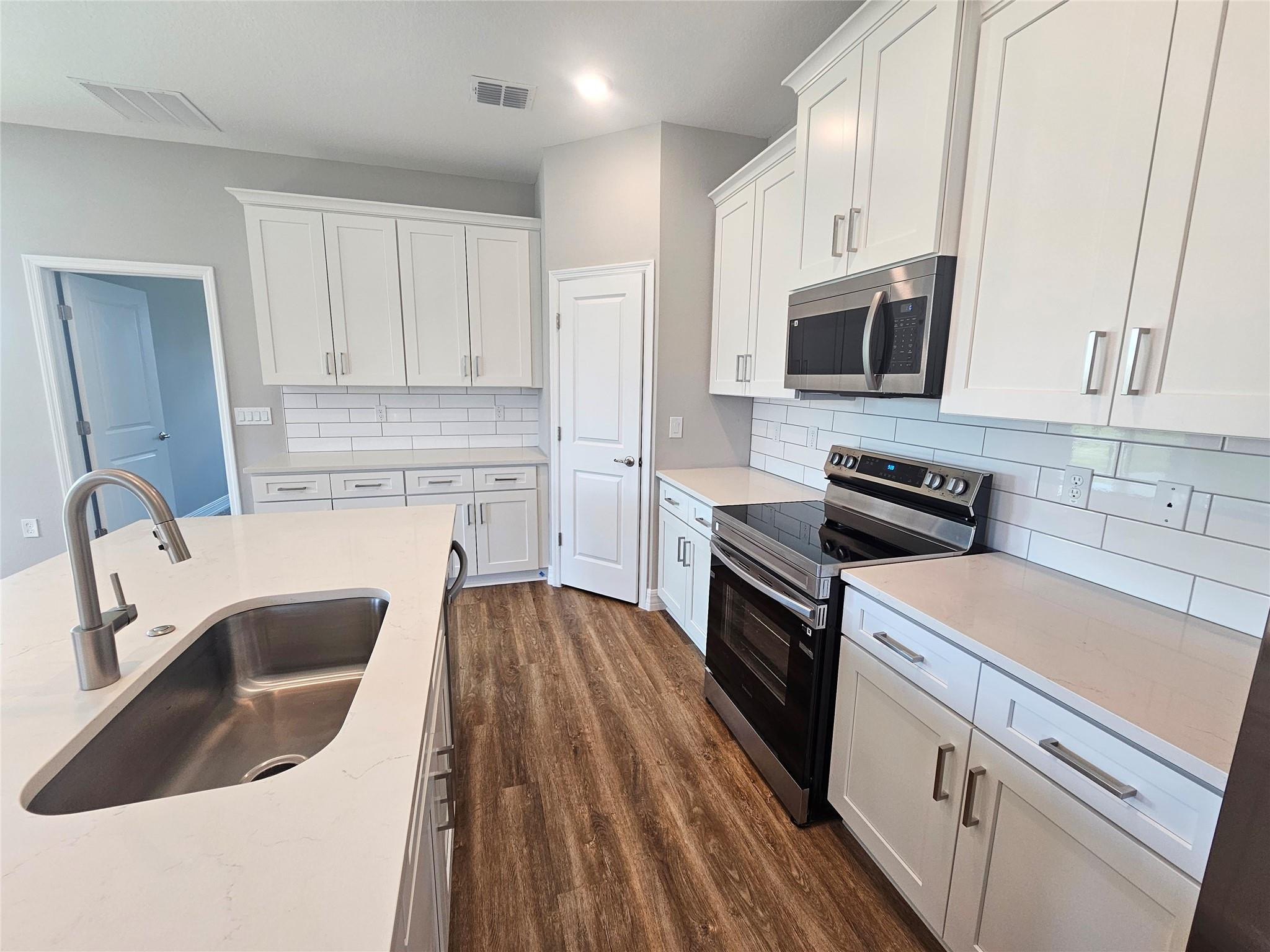 Sun N Lake - Residential