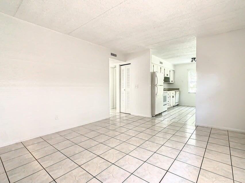 PALM GARDENS CONDO - Residential Lease
